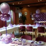 Festliche Dekoration aus Ballons, Tischdekoration, Dekoration zur Kommunion